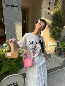 【韓國時尚品牌 Mardi mercredi 明星同款 短袖潮T】