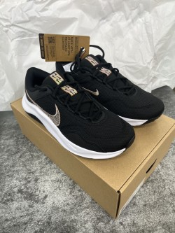 【日本Nike ｜Legend Essential 3 NN 女子訓練鞋 FB7150 001】