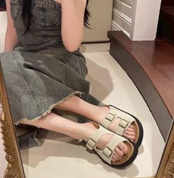 【羅馬風簡約厚底雙釦涼鞋】