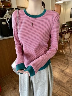 【假兩件坑條圓領撞色上衣】