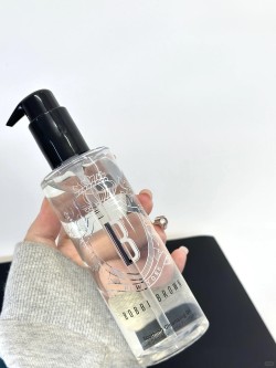 ♘【BOBBI BROWN ｜超輕水感茉莉淨妝油(200ml)】