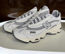 ♘【New Balance｜1000白灰色-中性運動鞋 M1000D-D】