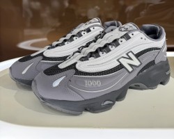 ♘【New Balance｜1000灰黑色-中性運動鞋 M1000MEG-D】