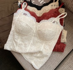 【法式刺繡蕾絲磨毛保暖背心】
