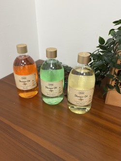 【SABON 熱銷沐浴露500ml(多款可選)】(白茶/玫瑰茶語/茉莉花語)
