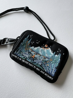 【泰國設計師品牌｜手工刺繡零錢包】